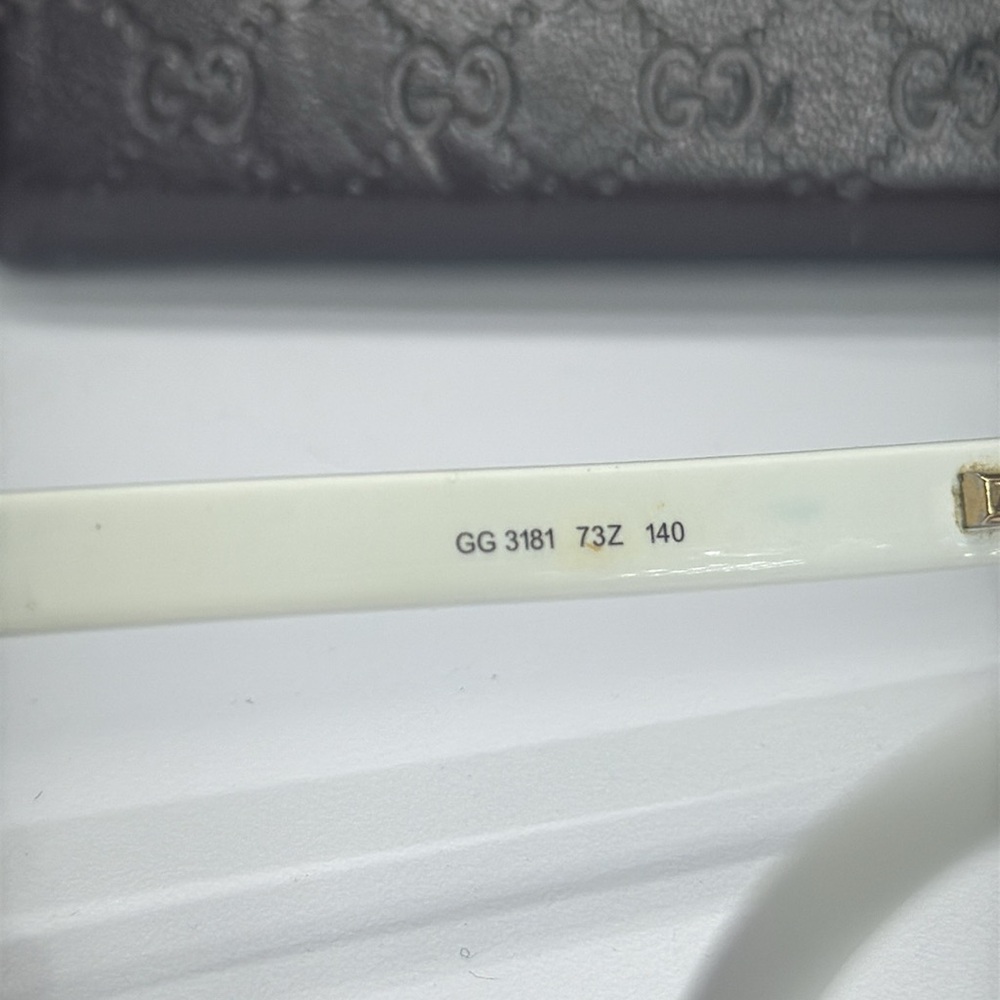 (Z6) Gucci unisex glasses in white and leopard print, with case - Picture 6 of 16